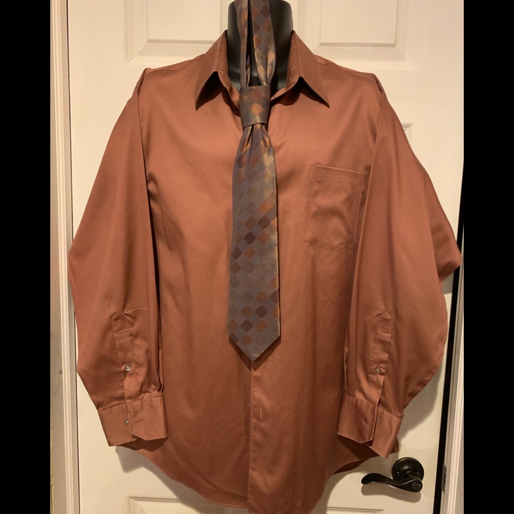 Men’s Kenneth Cole Reaction dress shirt and tie